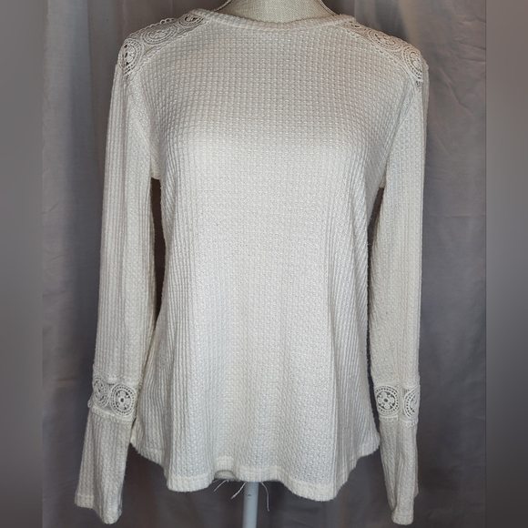 Violets Are Blue | off white  Long sleeve knit sweater | Size M - Picture 1 of 3